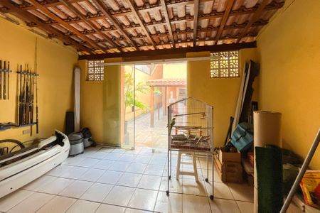 Casa à venda com 349m², 3 quartos e 2 vagas Casa à venda com 349m², 3 quartos e 2 vagasQuarto de Serviço 2