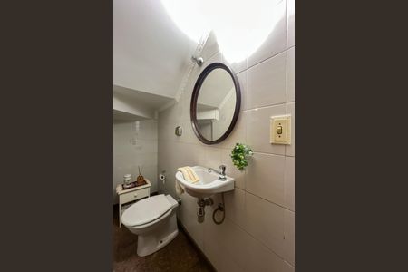 Casa à venda com 349m², 3 quartos e 2 vagas Casa à venda com 349m², 3 quartos e 2 vagasLavabo da Sala