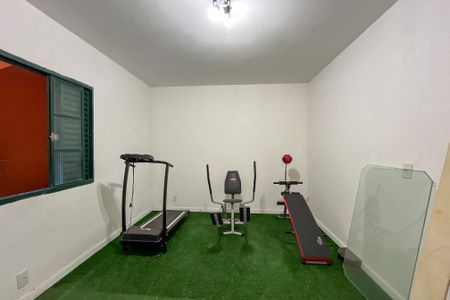 Casa à venda com 349m², 3 quartos e 2 vagas Casa à venda com 349m², 3 quartos e 2 vagasQuarto de Serviço