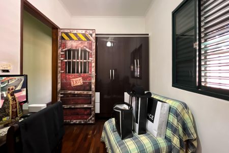 Casa à venda com 349m², 3 quartos e 2 vagas Casa à venda com 349m², 3 quartos e 2 vagasQuarto 1