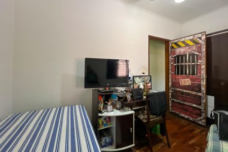 Casa à venda com 349m², 3 quartos e 2 vagas Casa à venda com 349m², 3 quartos e 2 vagasQuarto 1