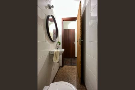 Casa à venda com 349m², 3 quartos e 2 vagas Casa à venda com 349m², 3 quartos e 2 vagasLavabo da Sala