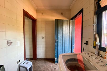 Casa à venda com 349m², 3 quartos e 2 vagas Casa à venda com 349m², 3 quartos e 2 vagasÁrea de Serviço