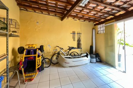 Casa à venda com 349m², 3 quartos e 2 vagas Casa à venda com 349m², 3 quartos e 2 vagasQuarto de Serviço 2