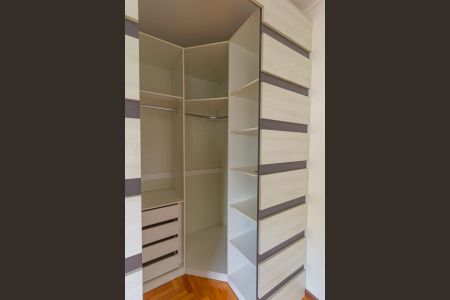 Apartamento à venda com 118m², 3 quartos e 1 vagaCloset