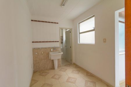 Apartamento à venda com 118m², 3 quartos e 1 vagaÁrea de Serviço