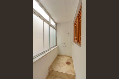 Apartamento à venda com 118m², 3 quartos e 1 vagaÁrea de Serviço