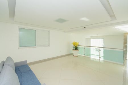 Sala 3 de casa à venda com 3 quartos, 500m² em Jardim Riacho das Pedras, Contagem