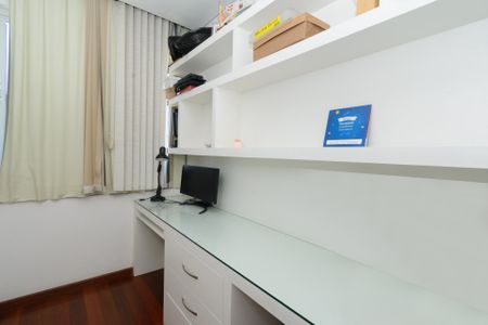 Casa à venda com 500m², 3 quartos e 8 vagas Casa à venda com 500m², 3 quartos e 8 vagasSuíte Master