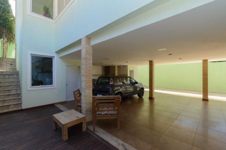 Garagem e Espaço Gourmet de casa à venda com 3 quartos, 500m² em Jardim Riacho das Pedras, Contagem