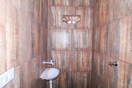 Casa para alugar com 56m², 1 quarto e sem vagaBanheiro