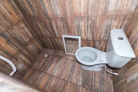 Banheiro de casa para alugar com 1 quarto, 56m² em Jardim das Camelias, São Paulo