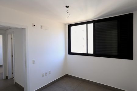 Apartamento à venda com 143m², 4 quartos e 3 vagasQuarto 1