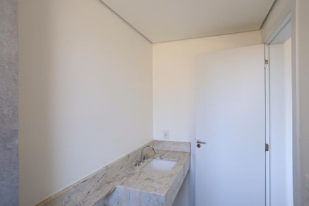 Apartamento à venda com 143m², 4 quartos e 3 vagasBanheiro da Suíte 1