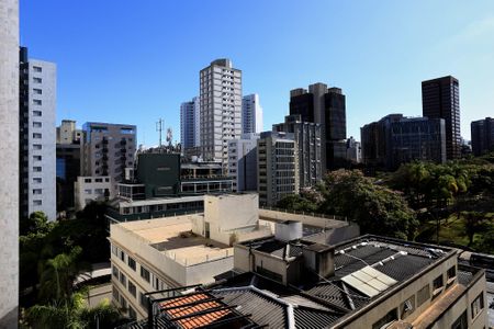 Apartamento à venda com 143m², 4 quartos e 3 vagasVista do Quarto 2