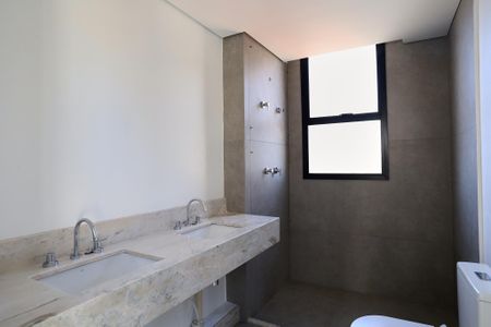 Apartamento à venda com 143m², 4 quartos e 3 vagasBanheiro da Suíte 2