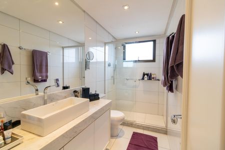 Apartamento à venda com 147m², 3 quartos e 2 vagasBanheiro da Suíte