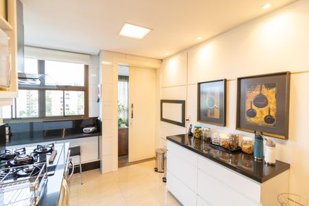 Apartamento à venda com 147m², 3 quartos e 2 vagasCozinha