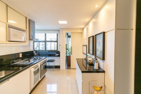 Apartamento à venda com 147m², 3 quartos e 2 vagasCozinha