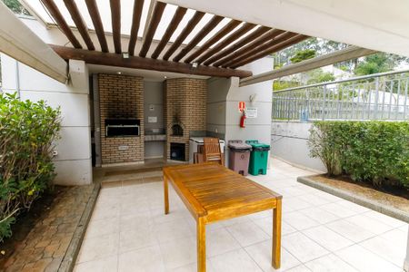 Apartamento para alugar com 55m², 2 quartos e 1 vaga Apartamento para alugar com 55m², 2 quartos e 1 vagaÁrea comum - Churrasqueira (2)