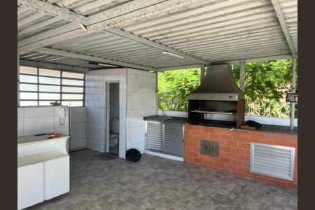 Casa de condomínio à venda com 229m², 4 quartos e 3 vagas