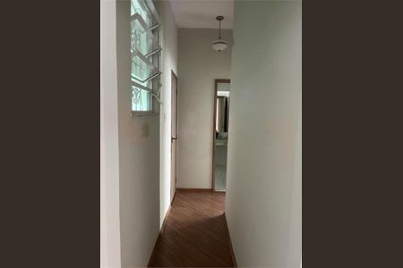 Casa de condomínio à venda com 229m², 4 quartos e 3 vagas