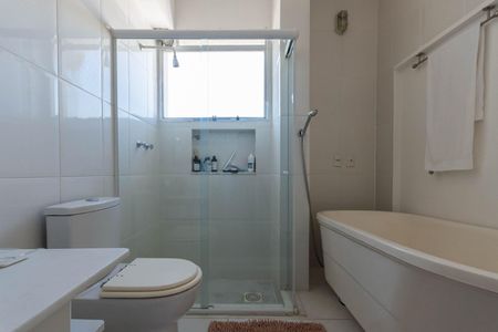 Apartamento para alugar com 105m², 3 quartos e 2 vagasBanheiro da Suíte