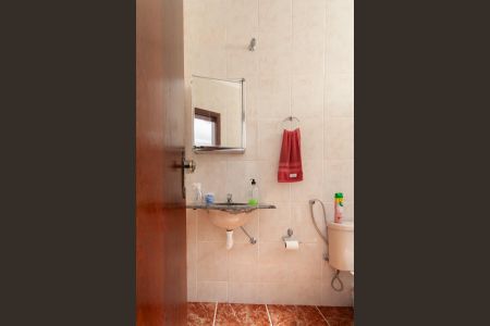 Casa à venda com 328m², 3 quartos e 6 vagasBanheiro da Suíte 2