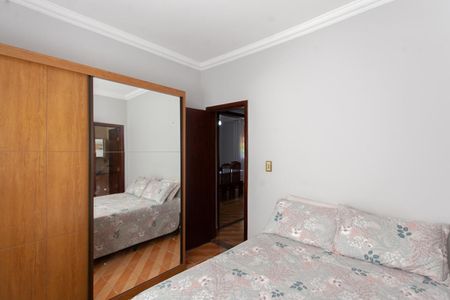 Casa à venda com 328m², 3 quartos e 6 vagasSuíte 2