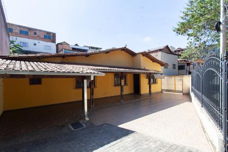 Casa à venda com 328m², 3 quartos e 6 vagasFachada da Casa 