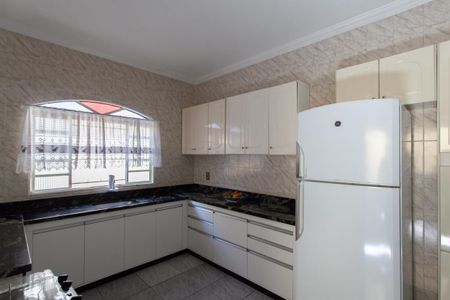 Casa à venda com 328m², 3 quartos e 6 vagasCozinha