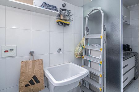 Apartamento à venda com 60m², 2 quartos e 1 vagaÁrea de Serviço