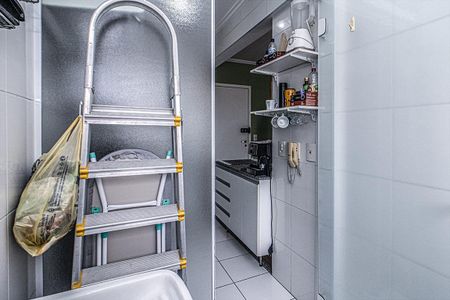Apartamento à venda com 60m², 2 quartos e 1 vagaÁrea de Serviço