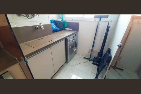 Apartamento à venda com 89m², 3 quartos e 2 vagas Apartamento à venda com 89m², 3 quartos e 2 vagasÁrea de Serviço