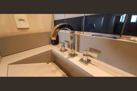 Apartamento à venda com 89m², 3 quartos e 2 vagas Apartamento à venda com 89m², 3 quartos e 2 vagasBanheiro Social