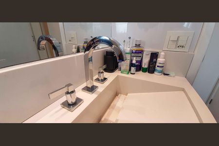 Apartamento à venda com 89m², 3 quartos e 2 vagas Apartamento à venda com 89m², 3 quartos e 2 vagasBanheiro da Suíte