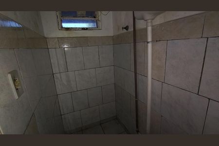 Banheiro de casa para alugar com 1 quarto, 16m² em Jardim Cacique, Suzano