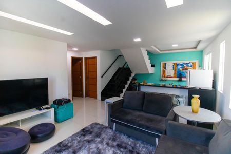 Sala de casa à venda com 5 quartos, 450m² em Engenho do Mato, Niterói