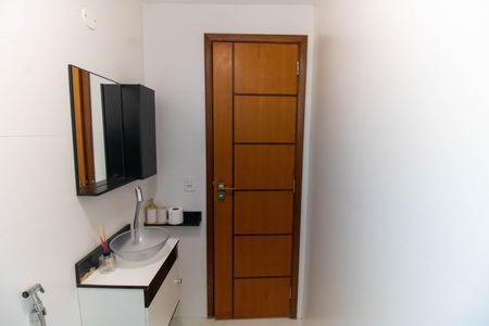 Casa à venda com 450m², 5 quartos e 2 vagasBanheiro da Suíte 2