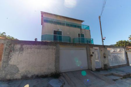 Casa à venda com 450m², 5 quartos e 2 vagasFachada