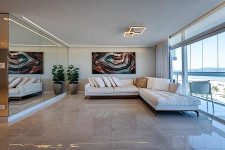 Apartamento para alugar com 127m², 3 quartos e 1 vaga Apartamento para alugar com 127m², 3 quartos e 1 vagaSala