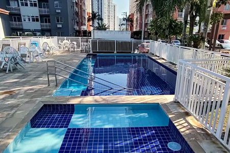 Apartamento para alugar com 46m², 2 quartos e 1 vaga Apartamento para alugar com 46m², 2 quartos e 1 vagaÁrea comum - Piscina
