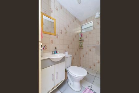 Casa à venda com 588m², 8 quartos e 3 vagasEdícula 2 - Banheiro