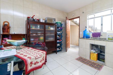 Casa à venda com 588m², 8 quartos e 3 vagasEdícula - Cozinha