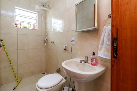 Casa à venda com 588m², 8 quartos e 3 vagasEdícula - Banheiro