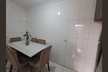 Casa à venda com 50m², 2 quartos e 1 vaga Casa à venda com 50m², 2 quartos e 1 vagaCozinha