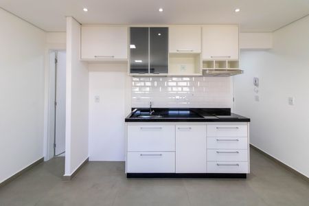 Cozinha de kitnet/studio para alugar com 0 quarto, 28m² em Vila Augusta, Guarulhos