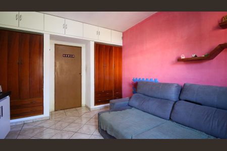 Sala de casa para alugar com 2 quartos, 249m² em Jardim Iva, São Paulo