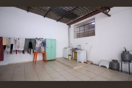 Casa para alugar com 249m², 2 quartos e 5 vagas Casa para alugar com 249m², 2 quartos e 5 vagasÁrea de Serviço