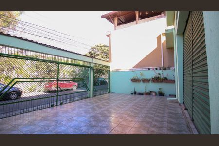 Casa para alugar com 249m², 2 quartos e 5 vagas Casa para alugar com 249m², 2 quartos e 5 vagasÁrea Externa